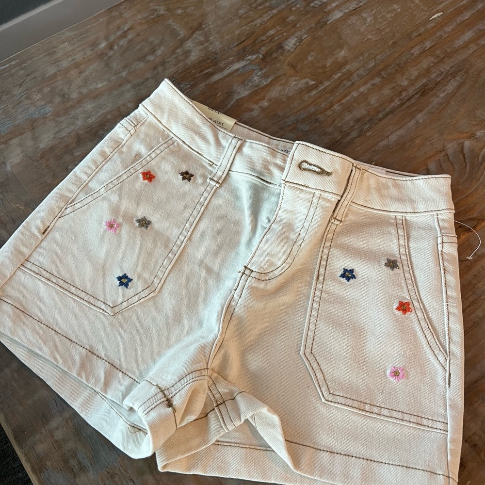 Ban.jara Cream Jean Shorts with Multicolor Embroidery